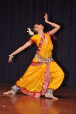 Giaa Singh rehearses Odissi dance in Mumbai on 3rd Oct 2013 (25).JPG